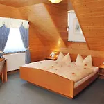 Отель Waldschloss