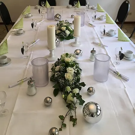 Otel Waldschloss 3*