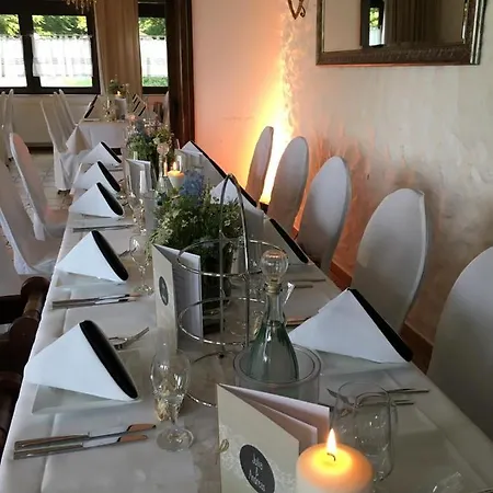 Otel Waldschloss 3*