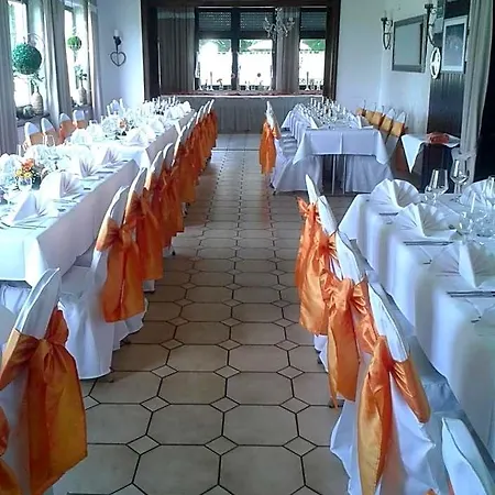 מלון Waldschloss 3*