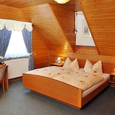 מלון Waldschloss 3*