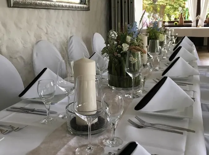 Waldschloss فندق