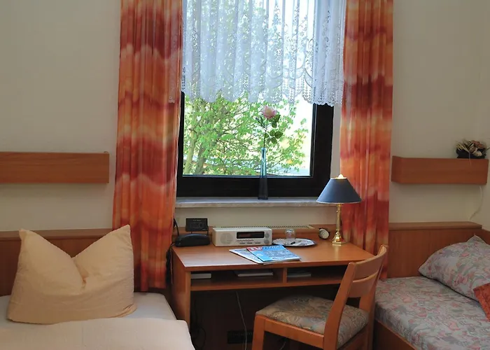 Waldschloss فندق 3*