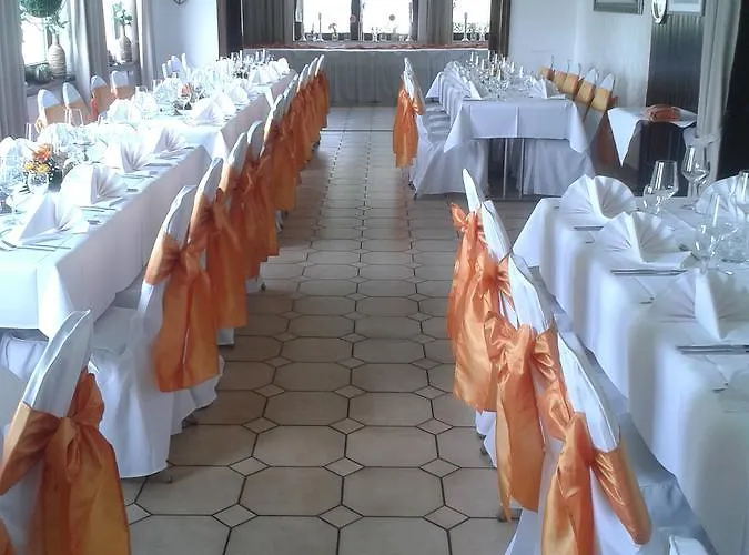 Waldschloss باد كامبيرغ